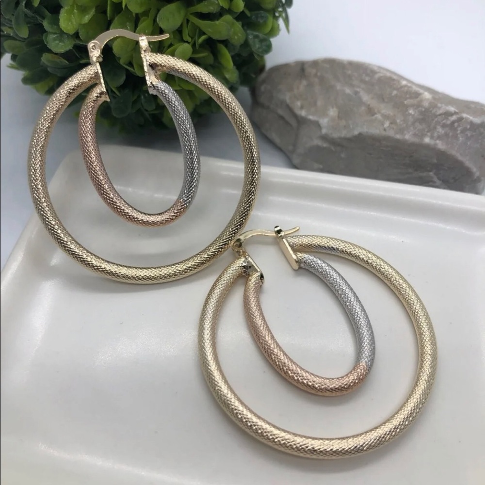 Double round hoop earrings
